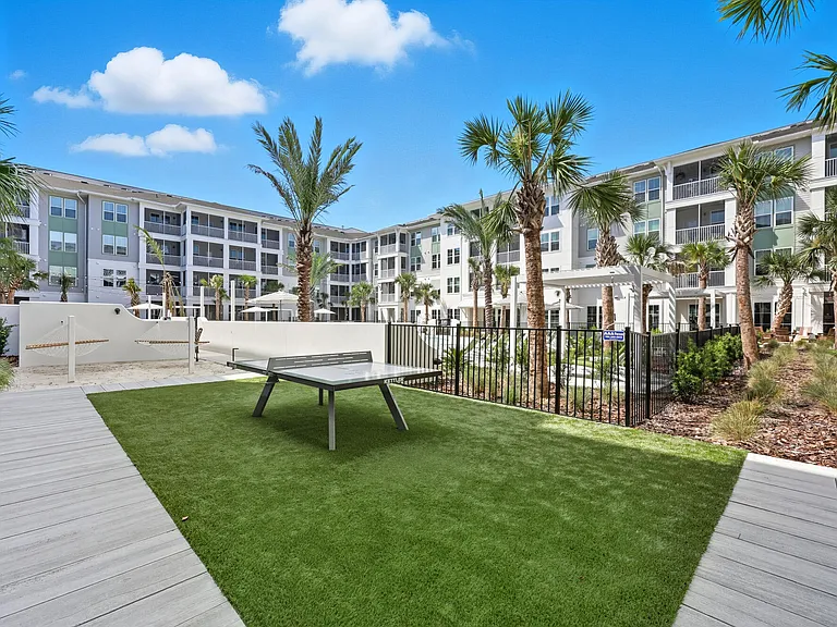 Wilton Palm Coast — Photo 13
