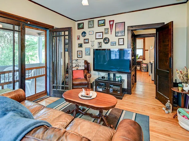 416 Castle Pl — Photo 17
