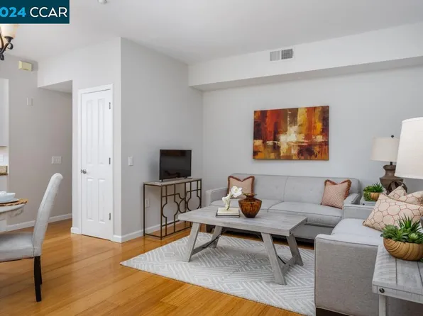 1186 Walker Ave Unit 213, Walnut Creek, CA 94596