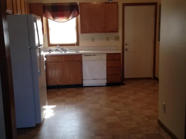 26 Epcot Dr, Elkview, WV 25071