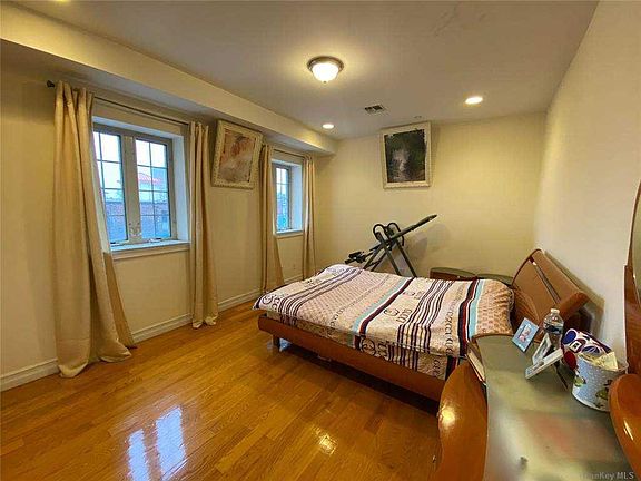 4th image of 107-16 37th Ave #3D