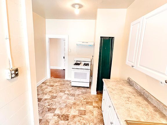 5th image of 3892 24th St
