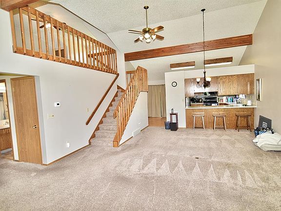 4th image of 1035 Margo Court #F