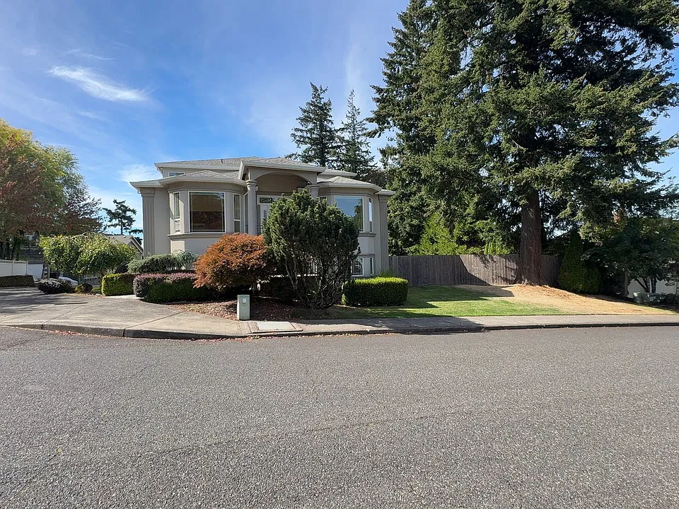 8055 SE 141st Ave