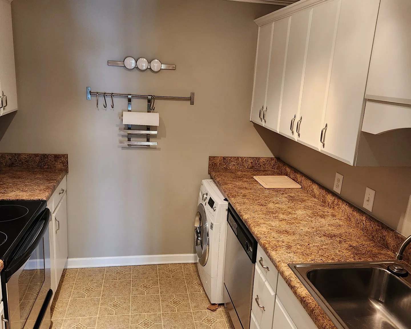 1 bed, 748 sqft, $1,245 — Photo 4