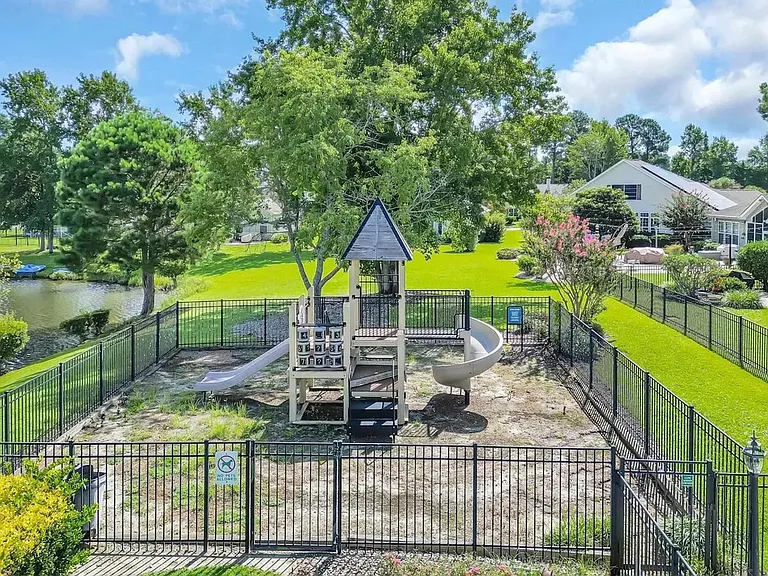 414 Carriage Lake Dr — Photo 30