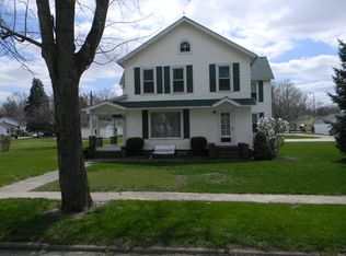 604 Defiance St, Howe, IN 46746