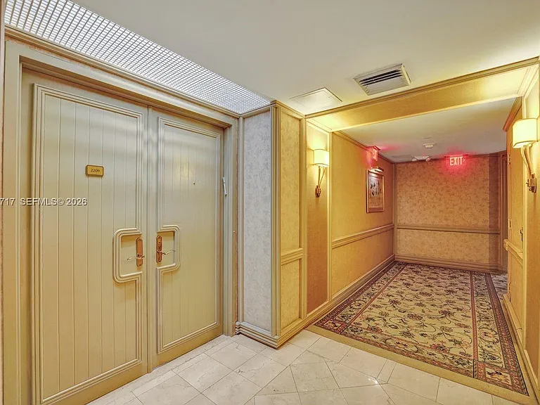 20281 E Country Club Dr #2209 — Photo 61