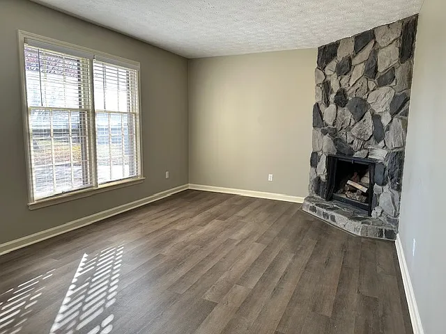 2 bed, 1.5 bath, 950 sqft, $1,500 — Photo 4