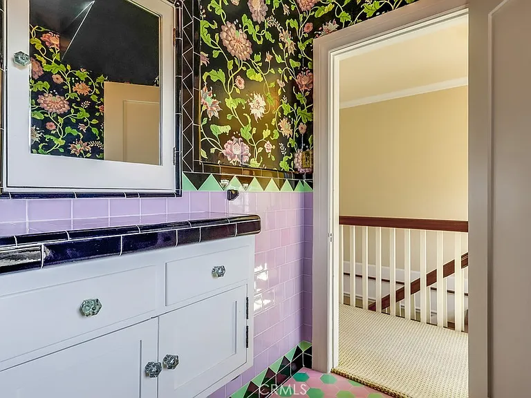1239 S Patton Ave — Photo 40