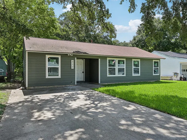 317 Redwood St — Photo 2