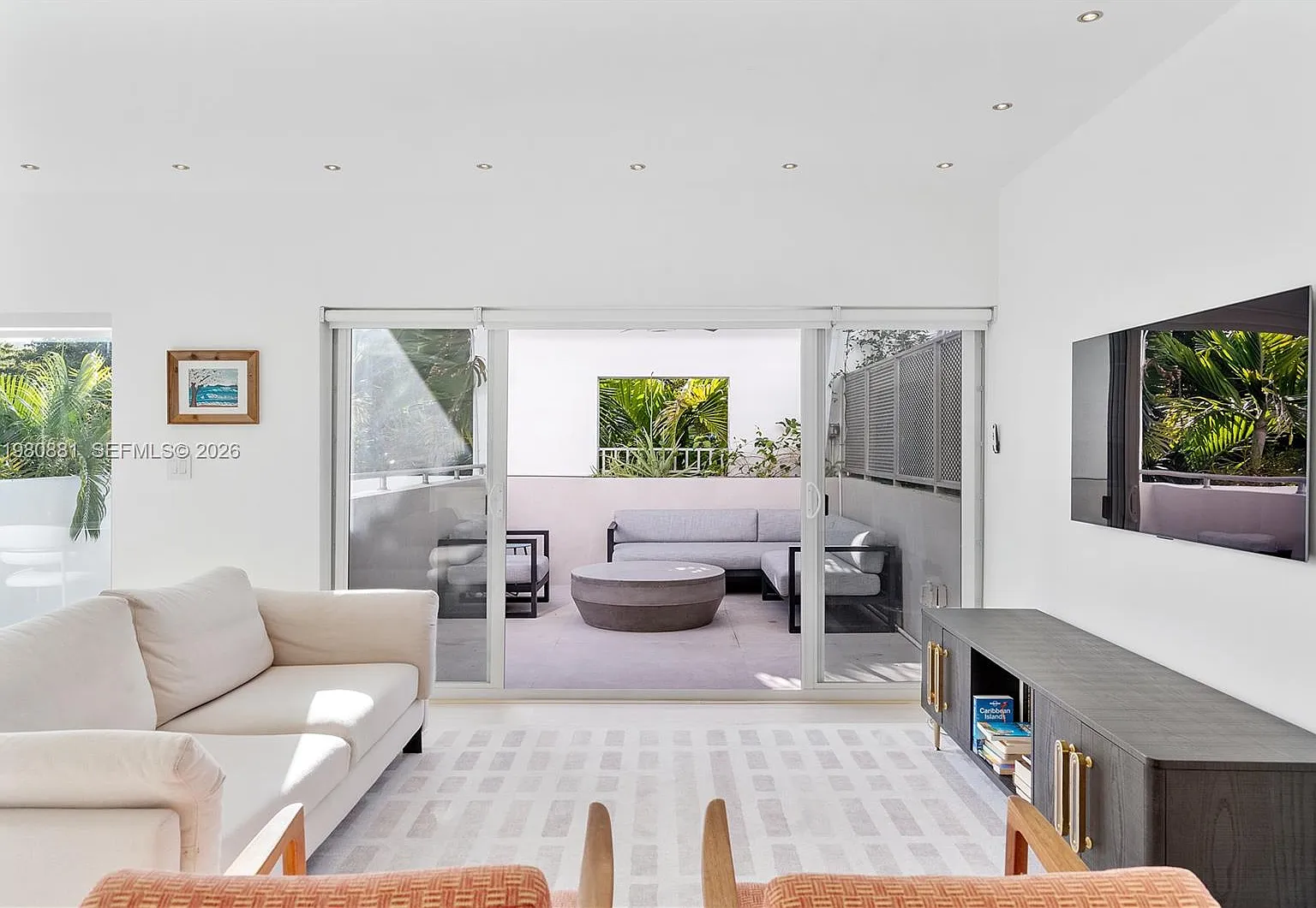 Sundance Condo — Photo 1