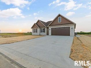 605 W North St, Mount Sterling, IL 62353