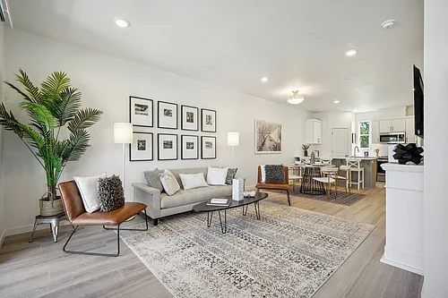 Holmes Park Townhomes Photo 1