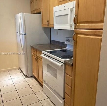 3rd image of 10007 Twin Lakes Dr #25-0