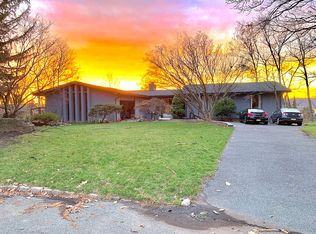 39 Patten Ter, Cedar Grove, NJ 07009