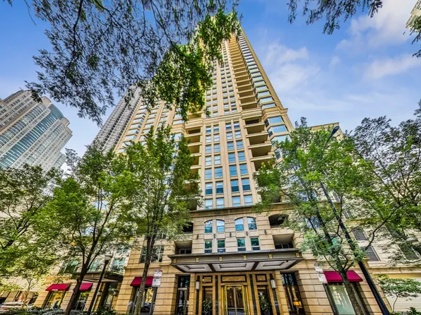 25 E Superior St APT 901, Chicago, IL 60611