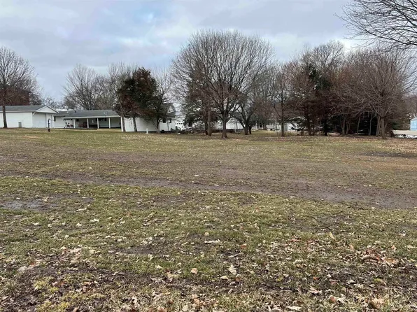 204 S Benz St, Lawler, IA 52154