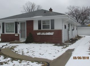 4926 N 104th St, Milwaukee, WI 53225