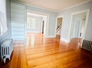 113 Oakland Ave, Providence, RI 02908