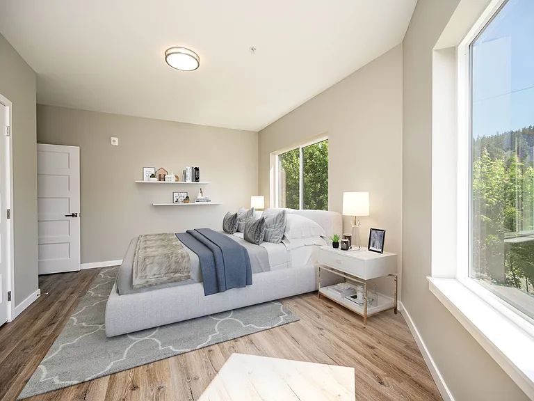 2 Bedrooms 1 Bathroom