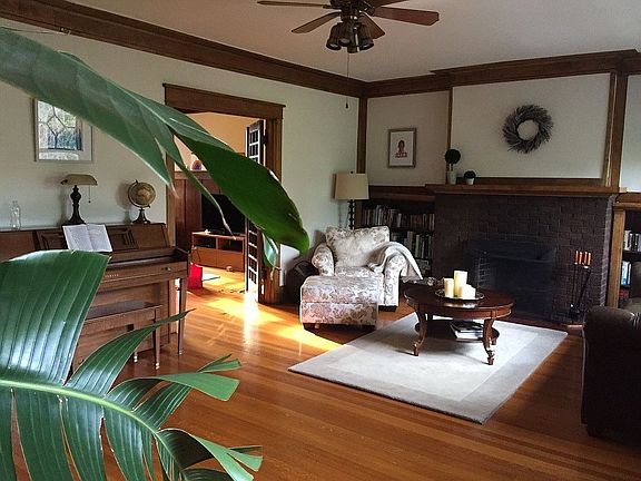 3rd image of 5340 S Hyde Park Blvd #3N