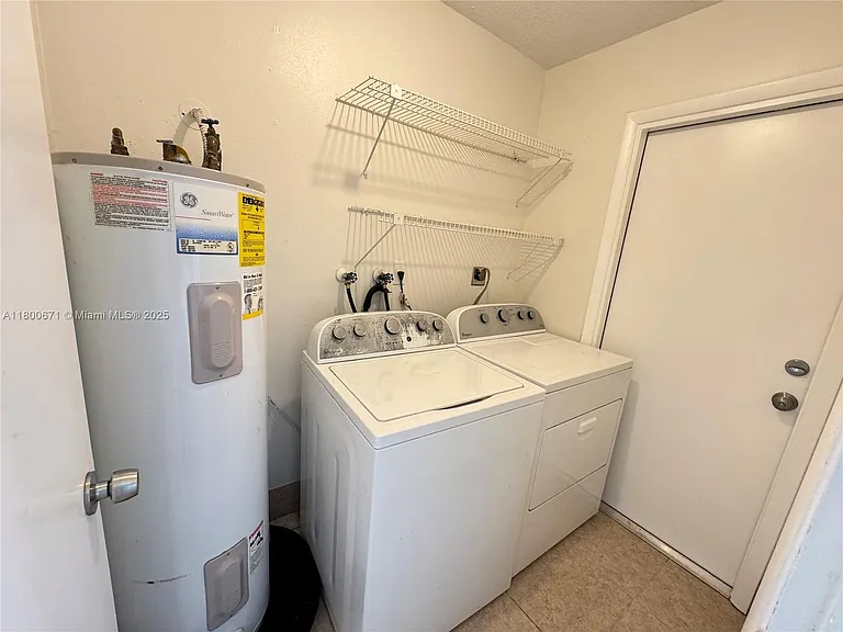 606 SW 5th Ave #606 — Photo 9