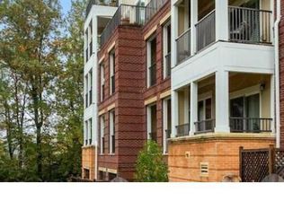 9450 Silver King Ct UNIT 105, Fairfax, VA 22031