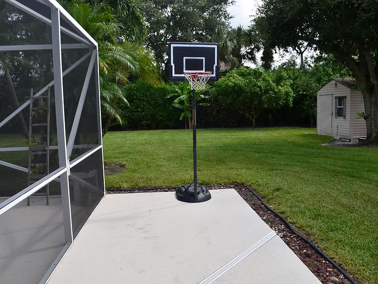 9242 Olmstead Dr — Photo 30