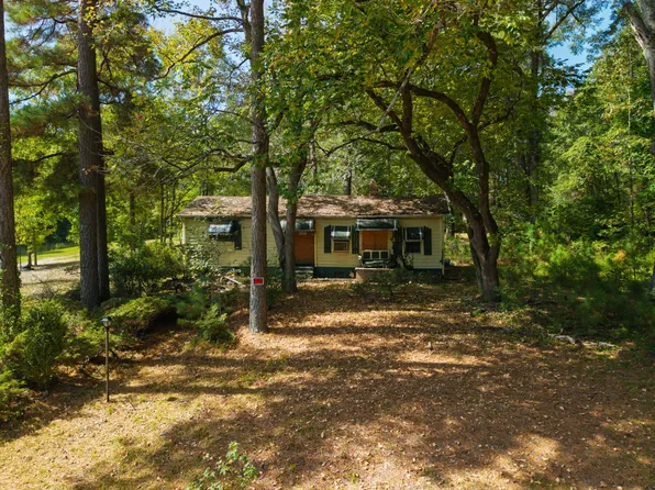 2120 Sanderford Rd, Raleigh, NC 27610