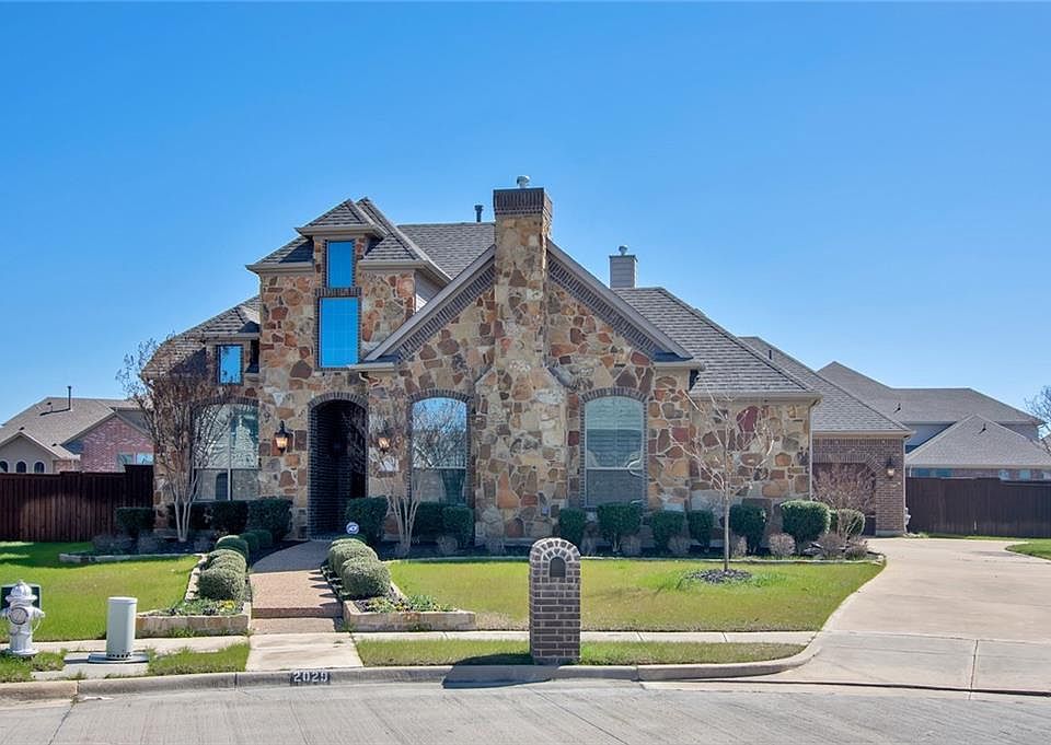 1st image of 2029 Lewis Crossing Ct