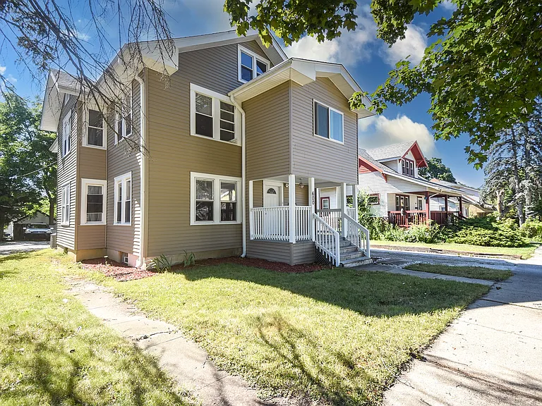 600 Sunderlin St #2 — Photo 1