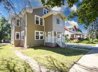 600 Sunderlin St APT 2, Waukegan, IL 60085