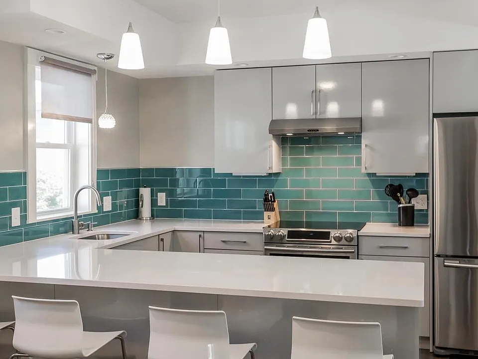 46 Turner St #1