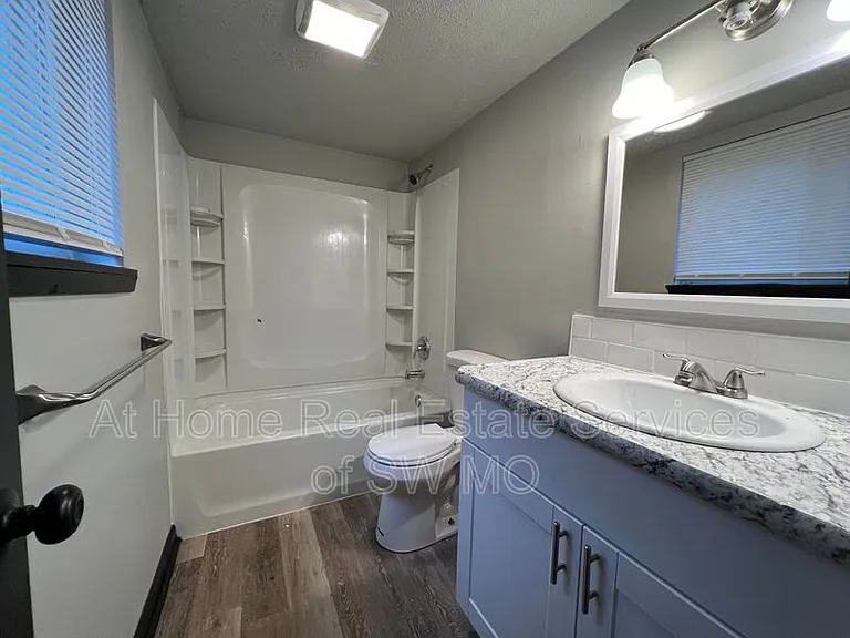 1242 E Cherry St #101 — Photo 5