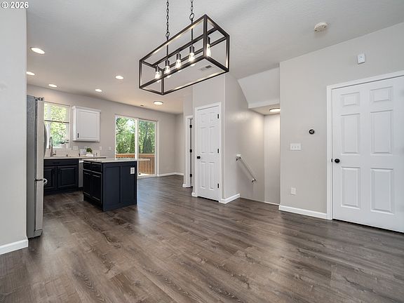 4th image of 21708 SW Vintner Ln