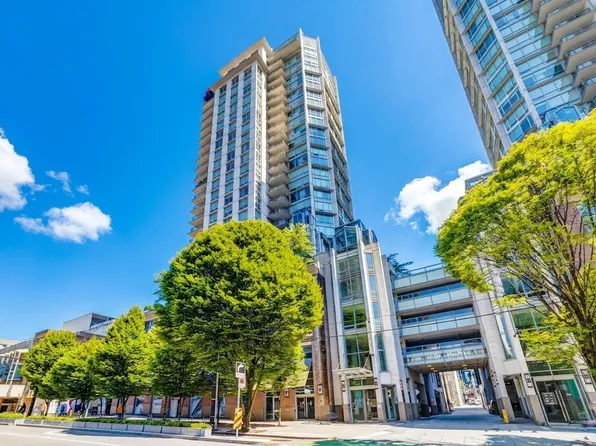 565 Smithe St #1901, Vancouver, BC V6B 0E4