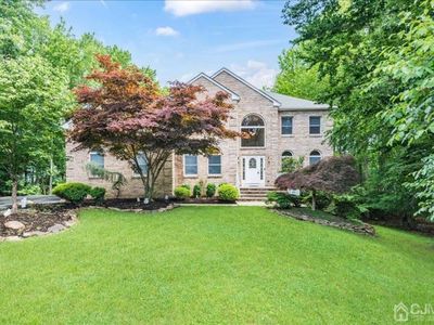 7 Danton Ct, Kendall Park, NJ, 08824
