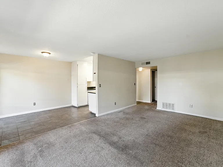 303 Tradewinds Dr #8 — Photo 10