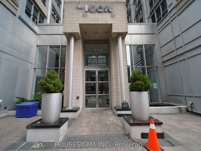 270 Wellington St W #222 — Photo 19