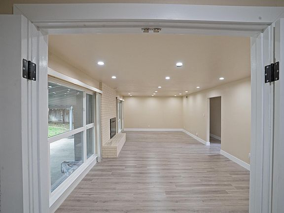 4th image of 4212 Stuppi Way