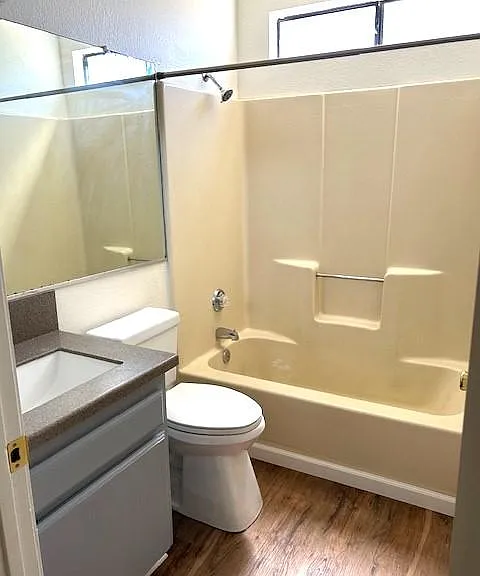 363 S Gilbert St #B — Photo 15