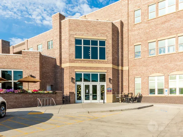 100 W Broadway Ave, Bismarck, ND 58501