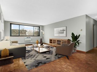 1912 Dupont Ave S APT 405, Minneapolis, MN 55403