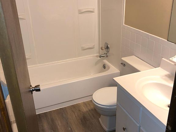 5th image of 81 Paradise Ln APT 7