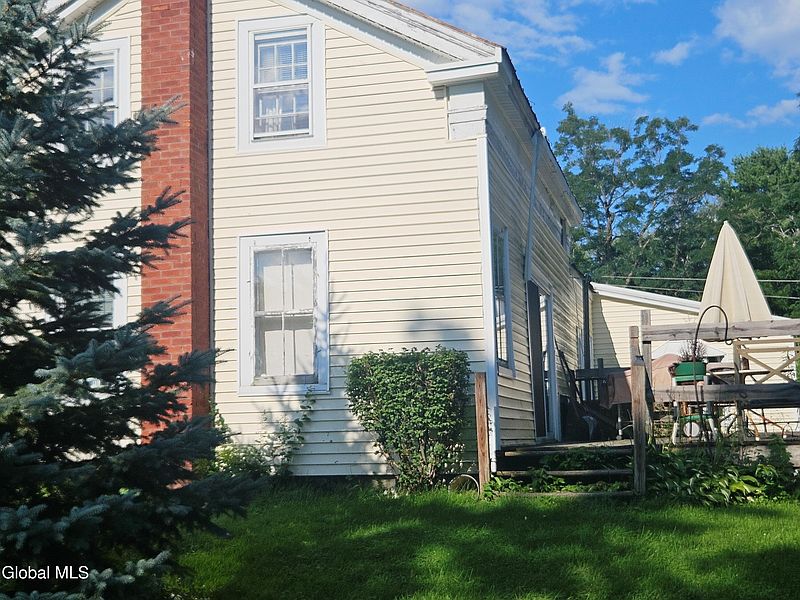5th image of 1235 Grovenors Corners Road