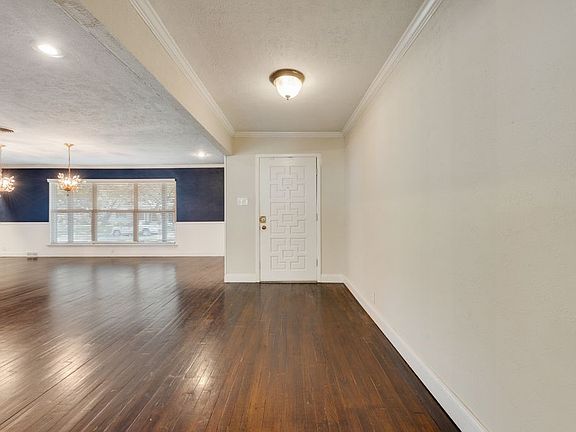 5th image of 3662 Weeburn Dr