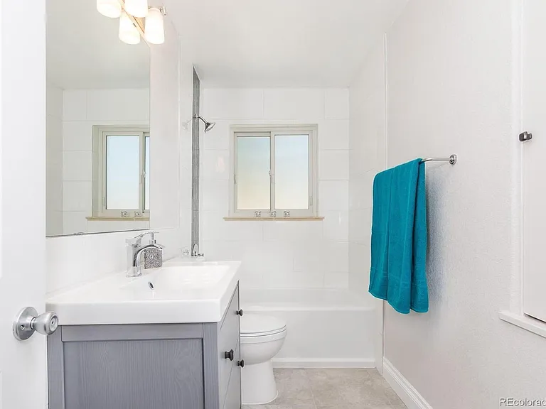 2895 Eudora St — Photo 11