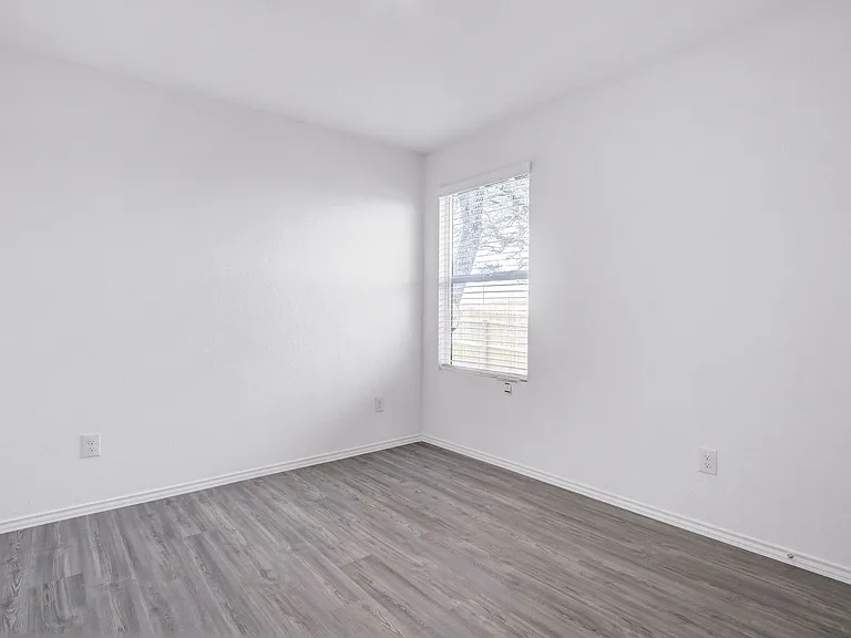 15003 Greenfield Ml — Photo 19