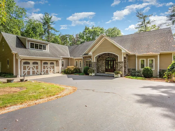 2130 Arapahoe Ln, Sugar Grove, OH 43155